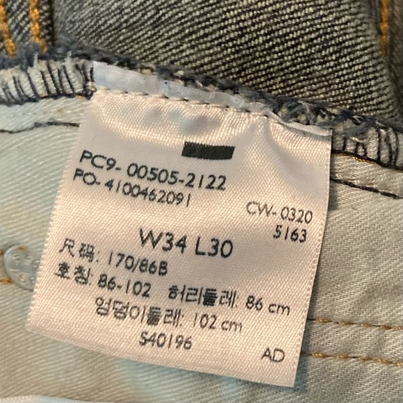 Vintage Levi’s 505 Jeans Size 34 X 30 Straight Leg Medium Wash - Picture 8 of 9